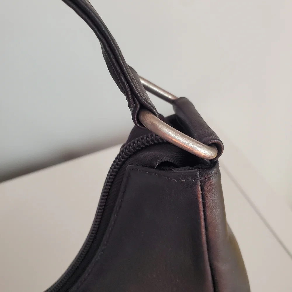 Le Donne Leather Side-Zip Shoulder Bag